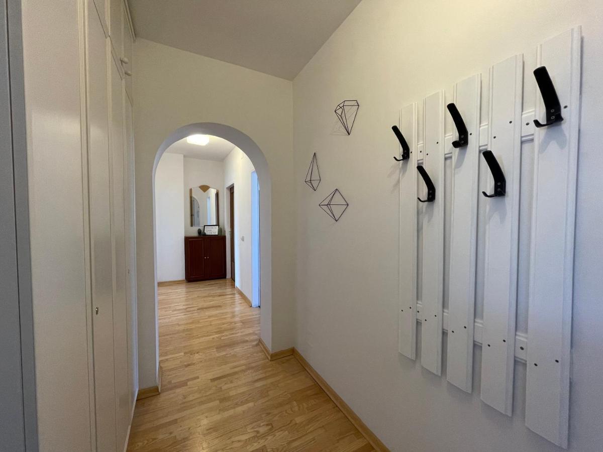 Spacious 3Bd Top Floor Flat Close To Lake Klagenfurt am Woerthersee Dış mekan fotoğraf